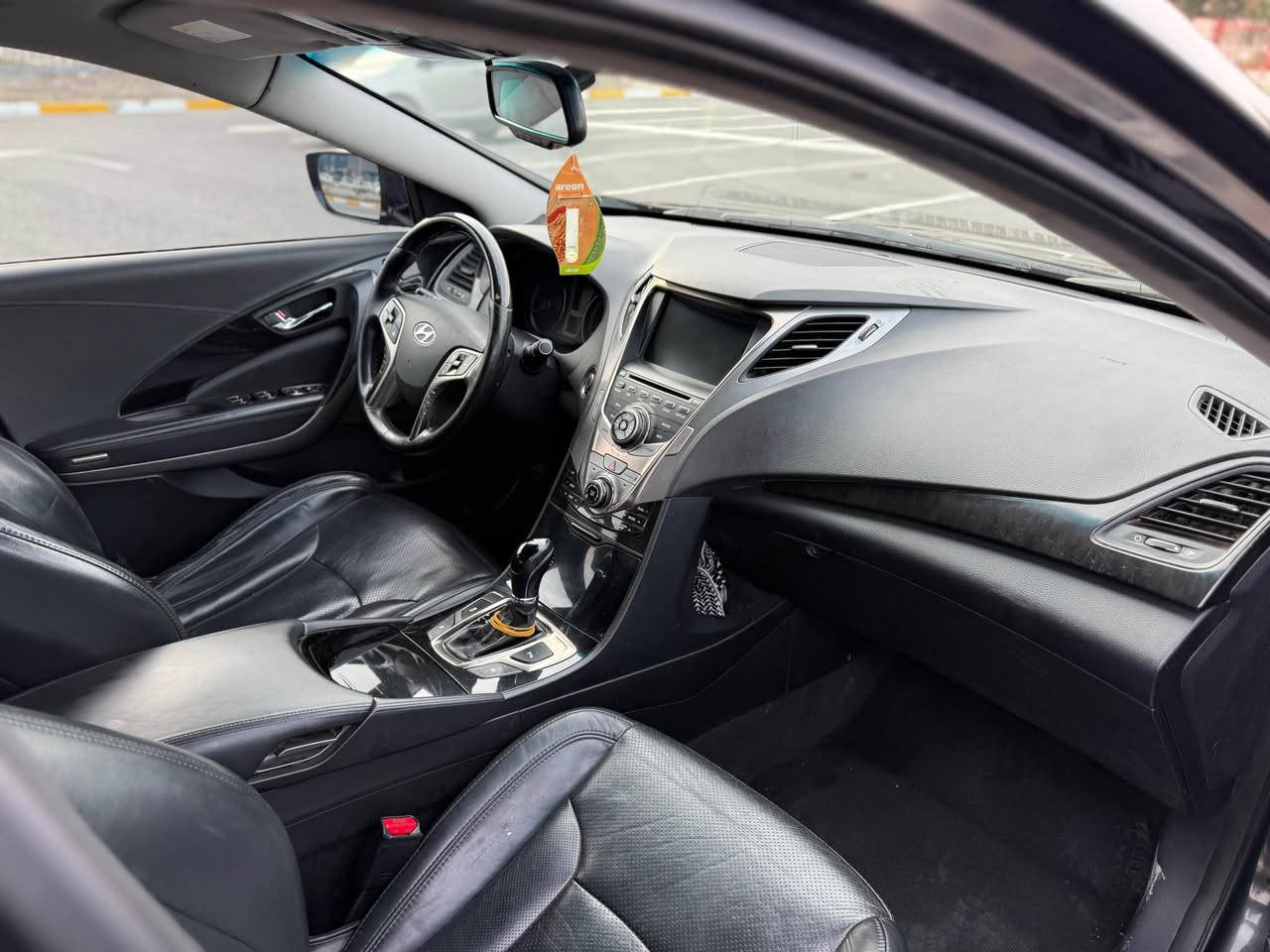 هۆندا ئازیرا ٢٠١٢ فول دووبەی 
*********** / *********** ژمارەی خاوەنەکەی 
هۆندا ئازیرا ٢٠١٢ فول فول بەس سلاید نیە گیرومەکینە بەشەرت نەکراوەتەوە بروخوی لی بانەدراوە گیرومەکینە بەشەرتە دەحم و لیدراو بەشەرتە بۆیاخ سەقف و حتزام بەشەرت بەس شوین براوەکانی بۆیاخە بالام دەدەمی حام نەبی و سەقفیو حیزام بەشەرت دەحم و لیدراوی نەبی ماسەفاتەکانی کوشن جلد و هیتەرە کوشن ساردو گەرم تەبرید ساردو گەرم سوکان ڤۆلیۆموتەلەفۆن ئیکۆ تراکشن پیشت و پیش کامیرا و حاسیە رادارە نرخ ٦٧ گەلا و مەجالیکی برایانە سەیارەکە مالی دۆستە یەک دینار مەسرەفی نیە *********** / *********** خاوەنەکەی کەس مەسج نەکا گەر مشتەریت تیل بکە جوارتایەوویلی نوی مالی ئیسراحەت جوان و هەیبەت . 
Huonda Azera 2012 Dubai 
***********
*********** 
boreklam kerdn la Hama dubai Adminakan ❤️ رانية, السليمانية
