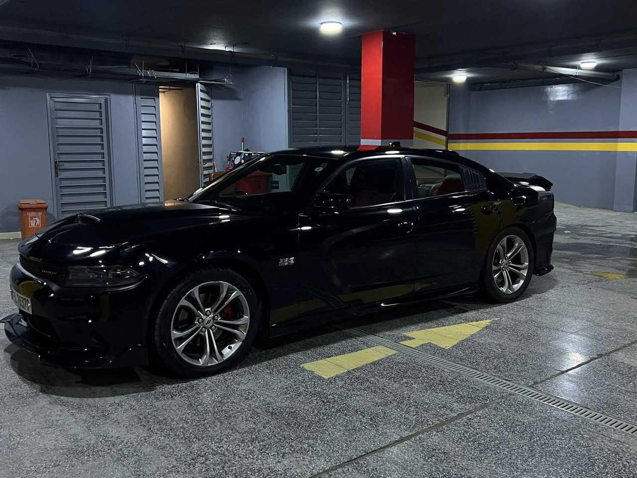 السلام عليكم 
Dodge charger RT 5.7 2021 
سوبر تراك باك
حادثها قطعتين جاملغ امامي و جاملغ خلفي نصة مصبوغ 
بدون ايرباك بدون دواخل 
ماشية 45 ميل
مكاني بغداد 
واتساب ***********
