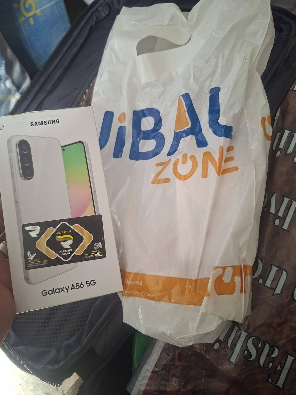 السلام عليكم
متوفر samsung A56
ذاكره 256
Ram12
نضيف مكفول السعر500
***********
