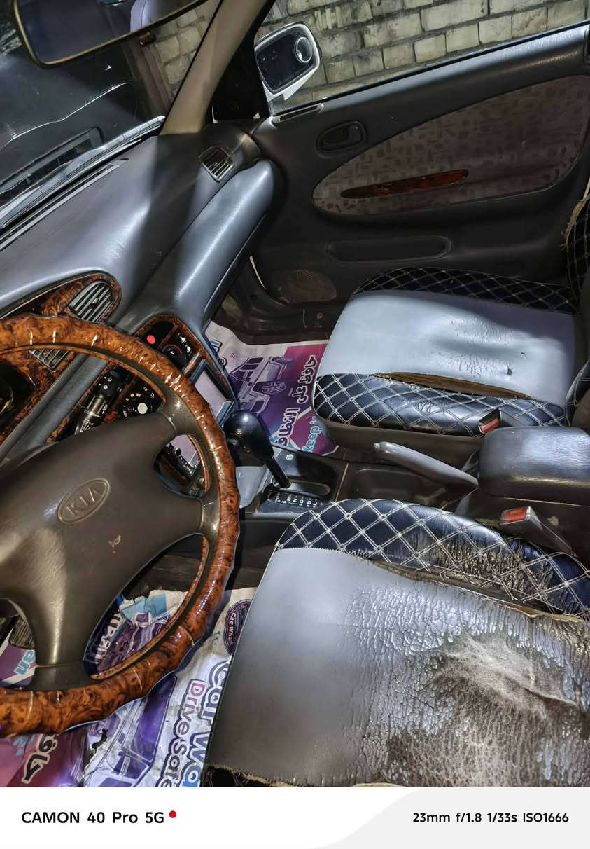 السلام عليكم عندي كيا سيفيا موديل 95 بغداد الماني تدفئه تبريد بيضه بحاله جيده كير ومحرك خير من الله كير اوتماتيك السعر 46 وبيه مجال للطيبين 
*********** بي واتساب
