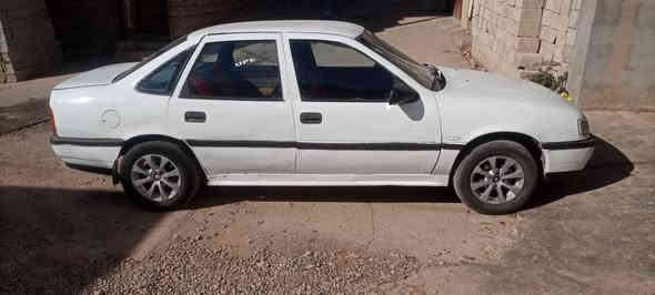 ئۆپڵ بۆفرۆشتن؟علوجە؟مەکینەی 16قایش باریکەگێرومەکینەی بئ عەیبە؟توندوتۆڵی باشە؟سبوغ عامە ناوشانی پێوەیتی؟نرخ 11وەرەقە؟لەکۆیەم؟*********** كويسينجاك
