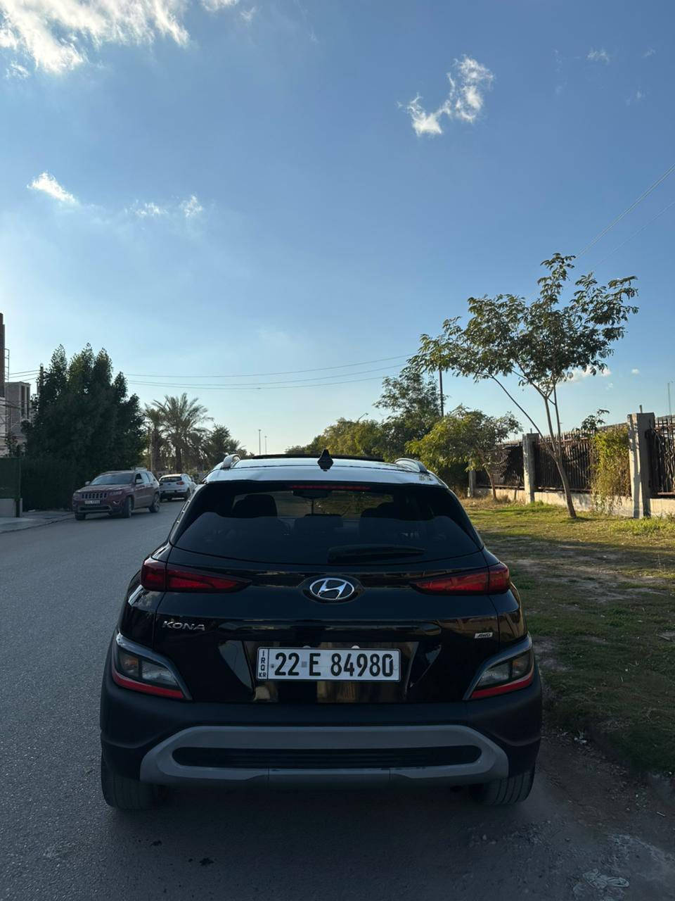 السلام عليكم 
للبيع هونداي كونا 2022 
فول مواصفات
سلايد 
بصمة 
تشغيل عن بعد
لد امامي
هيترات بالكشن
هيتر بالدركة
مكينة 2000 دوش
السيارة كلين تايتل حادثهة كسر بالشباك
السعر 15900 يعني 159 وبيها مجال
للاستفسار ***********
مكاني بغداد حي الجامعة
