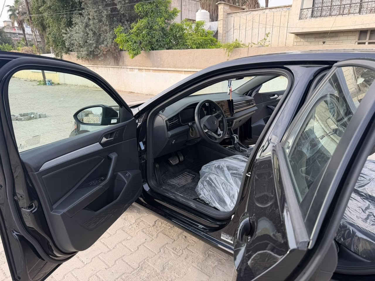 السلام عليكم
فوكس واكن جيتا S
موديل ٢٠٢٥
شكل جديد
موصفات
رادر جانبي
رادر خلفي وامامي
شاشة كار بلي
حادث جاملغ وحافة البنيد رقم دهوك وباسمي السعر ١٧٥$ 

‭٠٧٨٣ ٠٥١ ٢٩٥٧‬
