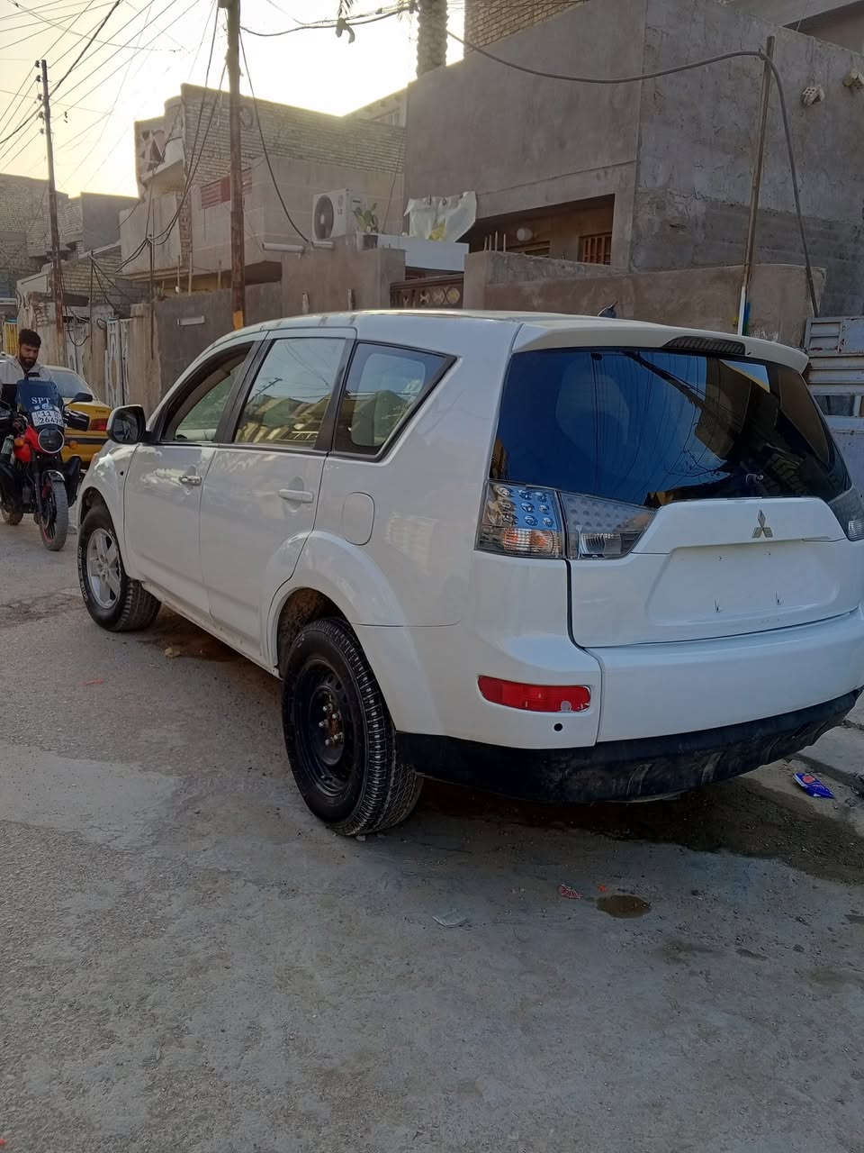 السلام عليكم سياره مسي بوشي 2008 رقم بغداد تحويل مباشر سياره هستوها طالعه من التعمير وبيها نواقص شغلات بسيطه مكينه كير صدر كله بالجيس الاستفسار على رقم الهاتف ممتواجد ع الفيس  ***********
