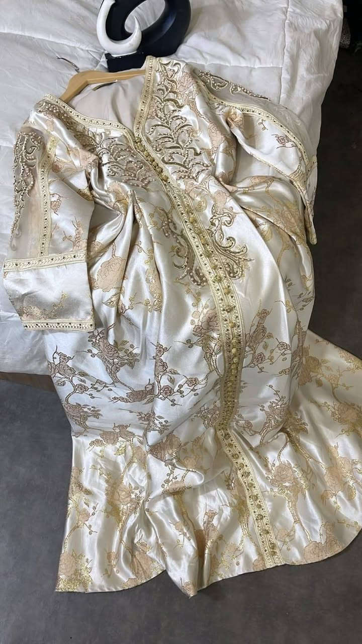 عروض مخازن الخليج باله شليف كويتي درجه اولى عبايه ودراعه  فساتين  مخاوير الوزن 20ك العدد 25
السعر 200 والتوصيل مجاني


**إذا كنت صاحب هذا الإعلان وتريد حذفه لأي سبب، رجاءا أرسل رسالة إلى الدعم الفني**