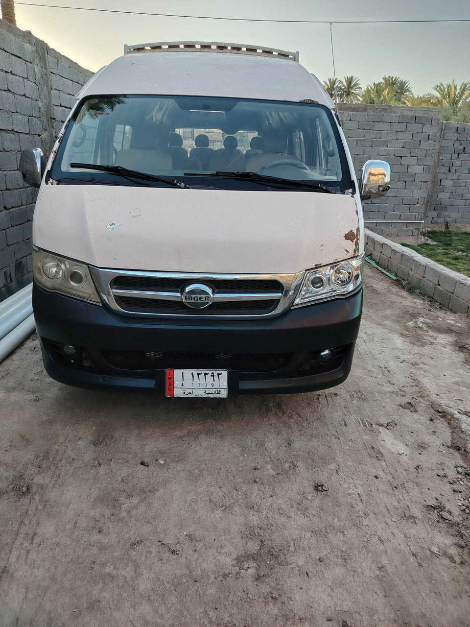 السلام عليكم هايكر مطلوب غرامات مرور وضريبة و مامسجله ع خط بيه خياس موضح بالصورة كير مكينه تبريد محور سبلت شرط مداور حله ورديه خارج سعر 65  غرامات ع مشتري فقط تحويل ***********
