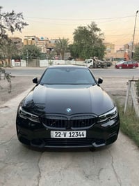 BMW 2022    330xi وارد امريكي     محرك 4 سلندر توربو    المواصفات ال b...