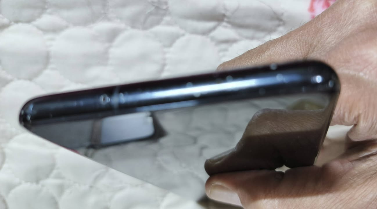 سامسونك S20plus 5G
2ذاكرة 128
رام 8+8
المعالج: Exynos 990 ثماني النواة تكنولوجيا 7 نانو
البطارية: 4500 مللي أمبير
التصوير يدعم دقة ال 8K
الشاشة 120 هيرتز ويدعم الجيل الخامس 5G
مستشعر البصمة اسفل شاشه مع بصمة الوجه 
الهاتف مقاوم للماء والغبار بمعيار IP68 (مقاومة الماء تصل الى 1.5 متر و30 دقيقة تحت الماء)
تظافة كدام العين نظيف الجهاز
بدون ملحقات
بسعر 190 بي مجال مال جيتك
شراي تعال خاص


**إذا كنت صاحب هذا الإعلان وتريد حذفه لأي سبب، رجاءا أرسل رسالة إلى الدعم الفني**
