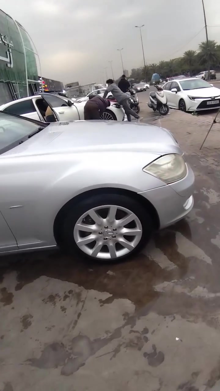سلام عليكم مارسدس S350 خليجي كفاله موديل 2008عامه بدون صبغ بدون حادث فقط قبق جنطه مبدل ونفس لون سياره بانوراما كشنات جلد كهرباء حساسات خلفي امامي كامره بلاديه بيبان شفط مري شفط بردات بلاديه ملاحضه مكينه بيهه بدايت تبخير تريد تجفيت تريد مكينه يوكع من سعر السياره السعر ١٨٠ عنوان بغداد سبع البور *********** ***********  بدون مراوس فقط بيع
