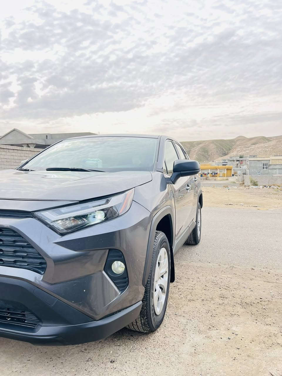 السلام عليكم
 راف فور  موديل 2024 
لون فيلي سياره جديد بالكارتون زيرو
نضيفه حييل شخط مابيها مال جناي
رقم أربيل دولي باسمي  فئة LE 
كير محرك شرط 
تايرات طخم جدد 🌑
تبريد ثلجج ❄️
تدفئة ناررر🔥
_________________________
شاشة كبيرة 
نضام اعادة تشغيل 
رادار امامي 
نقطة عمياء تحديد مسار
تحكم استيرن جهتين 
تبريد قطعتين لمس 
بلاجكتورات امامي ابيض
ضررها قطعة وحده فقط بونيد 
#السعر_230_وبيها_مجال_للشراي
#مكاني_صلاح_الدين_ناحية_الزويه 
#للاتصال_***********
