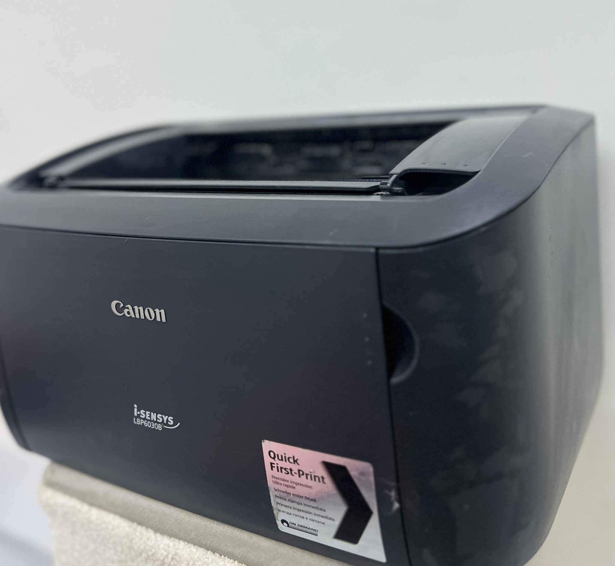 🔴🔴🔴🔴🔴 طابعة كانون الأصلية باب اول نوعها LBP6030 المرغوبة تطبع ابيض و اسود تفيد طلاب المدارس و الكليات طابعة درجة اولى مستعملة قليل سعرها ٦٠ قفل شرط الفحص 
للتواصل ***********
المكان كركوك
