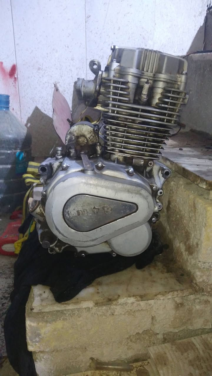 مكينه البيع أمتي يار كايمه ابيع كوم حديد سعر 100الف كوم حديد ***********
