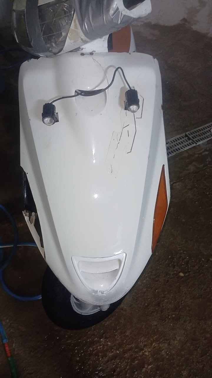 سلام عليكم
دراجه فراشه فحل للبيع
مجفته مره وحده لاتنقص ولاتبخر
نقص بس لايت امامي ونضيفه الدراجه
السعر 200وبيها مجال حك الجيه مكان جلبيه
قرب جامع شاكر هندس ***********
***********
