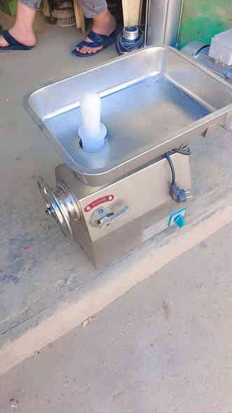 السلام عليكم
مكينة ثرم جديدة استخدام يوام واحد
للبيع سعر ٣٧٥ بية مجال
رقم ***********
