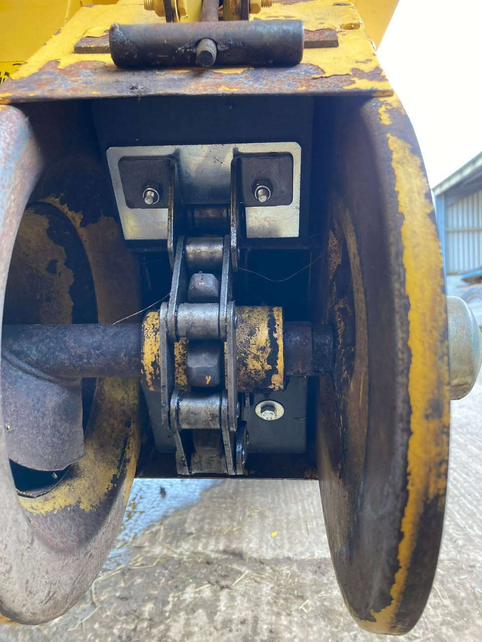 New holland tc 56
سنة الصنع 2004
عداد 3100 ساعة 
هيدرو 
5 بلم 
عرض 4.57 
السعر 35 الف دولار 
شامل كمرك ضريبة شحن 
مدة الوصول 25 يوم بعد الحجز


**إذا كنت صاحب هذا الإعلان وتريد حذفه لأي سبب، رجاءا أرسل رسالة إلى الدعم الفني**