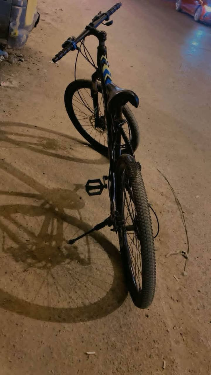 السلام عليكم باسكل مال سباق كير شغال الي كدام تلث نمر والوره سبع نمر جاممرلغات موجده سعر 75 وبيه مجال مكاني بغداد الشعب رقمي ***********
