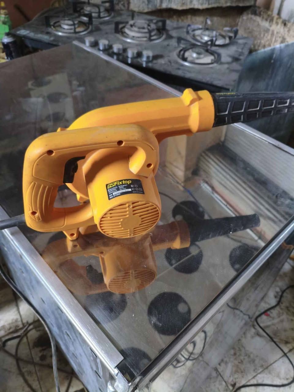 فاره نظيف جدا عل شرط سعر ٥٠ منفاخ حجم الكبير عل شرط سعر ٢٥ رافع فولتيه سعر ٢٥ العنوان نجف حي الرحمه *********** النجف, العراق
