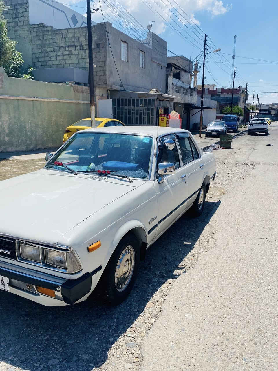 كرونه البيع موديل 1980مكينه شرط وكير شرط تبريد شغال بيه كربون شرط التحويل السعر 30 بيه مجال مكان السياره موصل الرقم ***********
