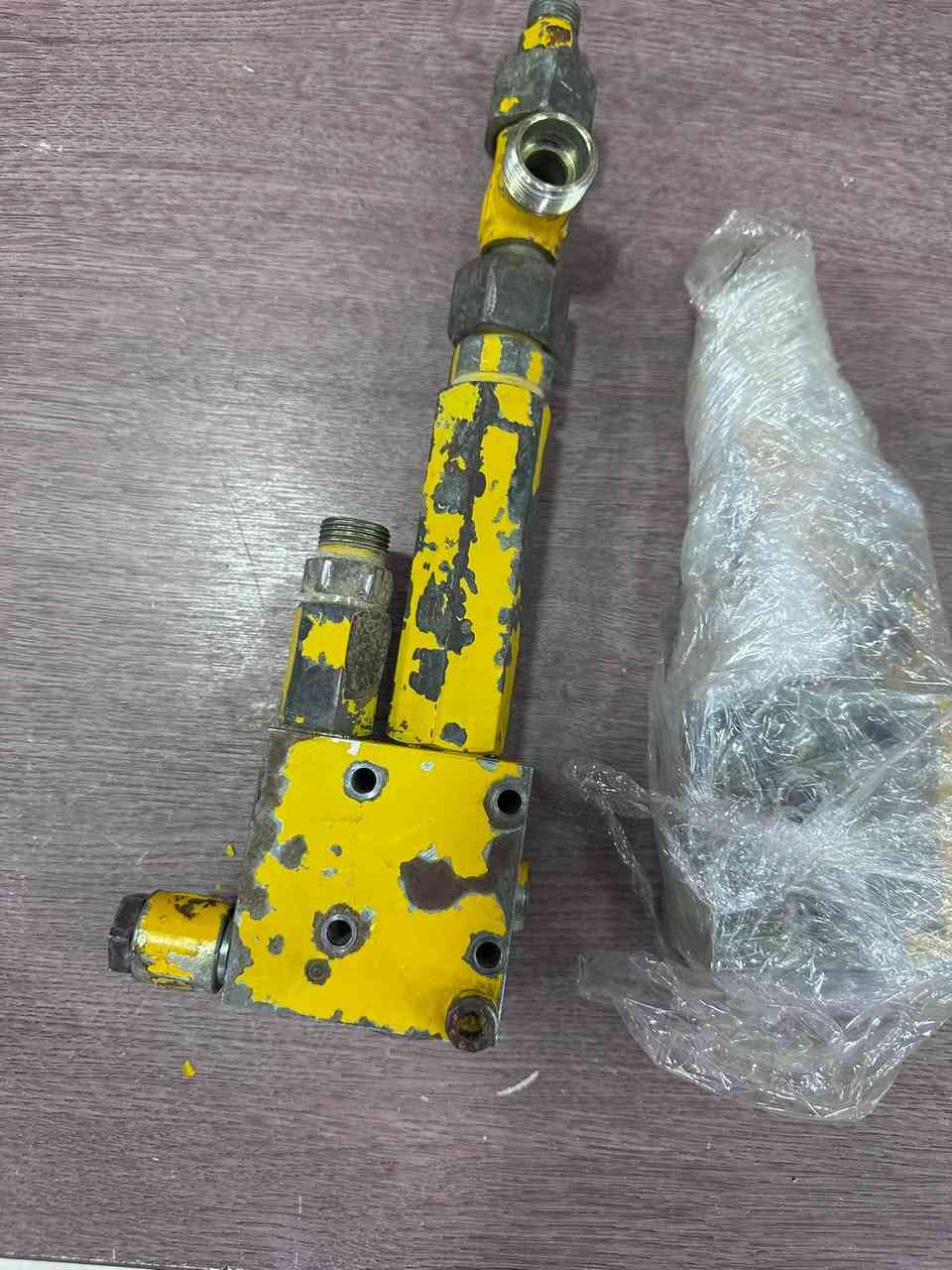 🔧 شركة الرتاج للتجارة العامة

وصلت بضاعتنا التركية الجديدة 🇹🇷
نوفر لكم جميع قطع غيار مضخات الكونكريت بأعلى جودة وأسعار منافسة.

✅ مستعدون لتجهيز:

* جميع ورش الصيانة.
* المحلات التجارية.
* شركات المقاولات.
* معامل الكونكريت في جميع أنحاء العراق.

نوفر جميع قطع غيار:
✔️ معامل الكونكريت.
✔️ مضخات الكونكريت.
✔️ خباطات الكونكريت.
✔️ مضخات الهيدروليك وجميع ملحقاتها.

📍 زورونا في مواقع مخازننا:

* 1–شارع الضلال.
* 2- داخل كراج الحاج جبير.

🚚 خدمة التوصيل متوفرة إلى جميع الشركات والمحافظات في العراق 🇮🇶

📞 للاستفسار والطلب:
رقم  محاسب 🧑‍💼 الشركه. واتساب 
***********..***********
***********

#مكسر_خرسانة #حراج_معدات #مشاريع_مقاولات #سوق_المعدات #عرض_قوي
