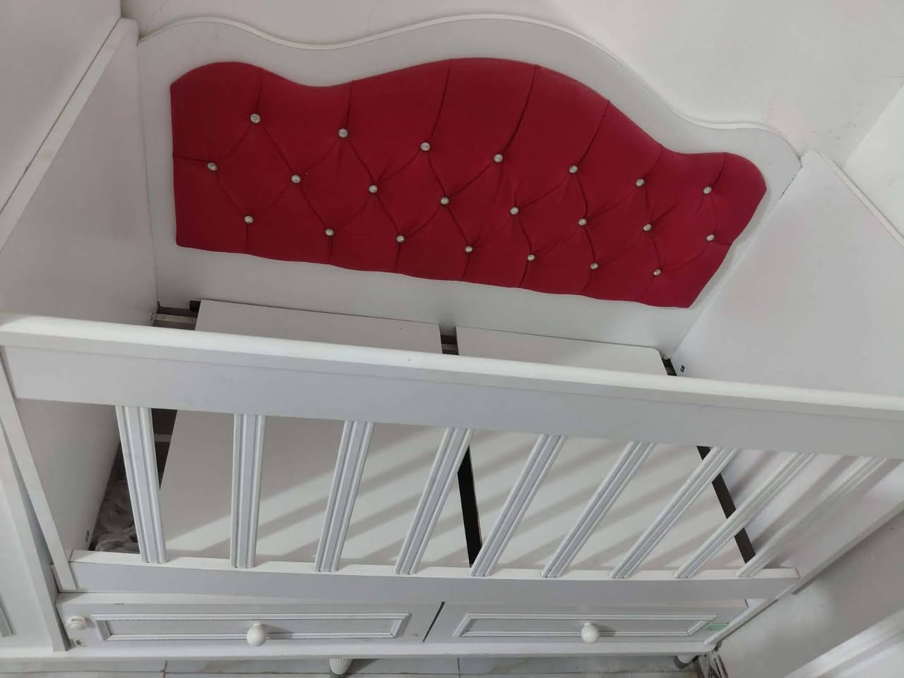 سرير اطفال للبيع تركي سعر 185وبي مجال الشراي يتصل‏‪***********
