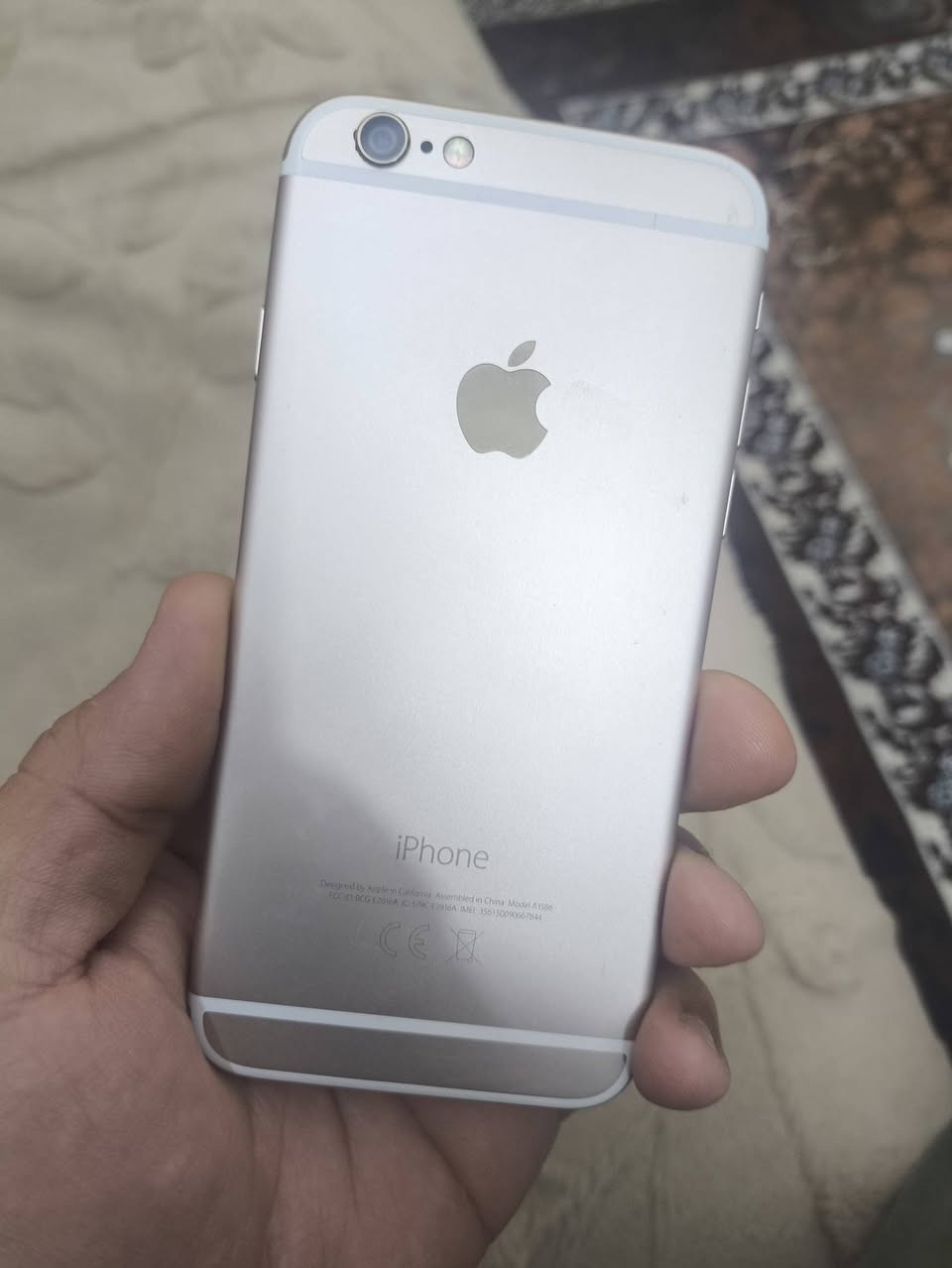 ايفون ٦ عادي ذاكرته ٣٢ 
كله شغال بطاريه ١٠٠ نظيف وكله شغال 
مكاني بغداد البياع 

للاتصال ***********
