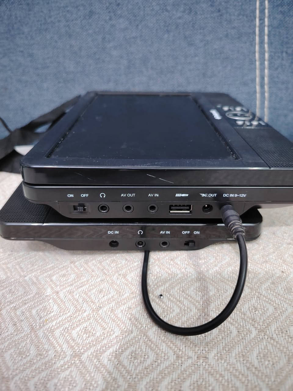 D. V. D.. ماركة بولا رايد.. باله اوربي جدا نظيف.. شاشتان.. منافذ.. Av in.. Dc in.. Av out.. Dc out.. منفذ فلاش.. السعر 45..


**إذا كنت صاحب هذا الإعلان وتريد حذفه لأي سبب، رجاءا أرسل رسالة إلى الدعم الفني**