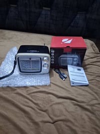 راديو منضدي • ٨ موجات • جديد بالكارتونه