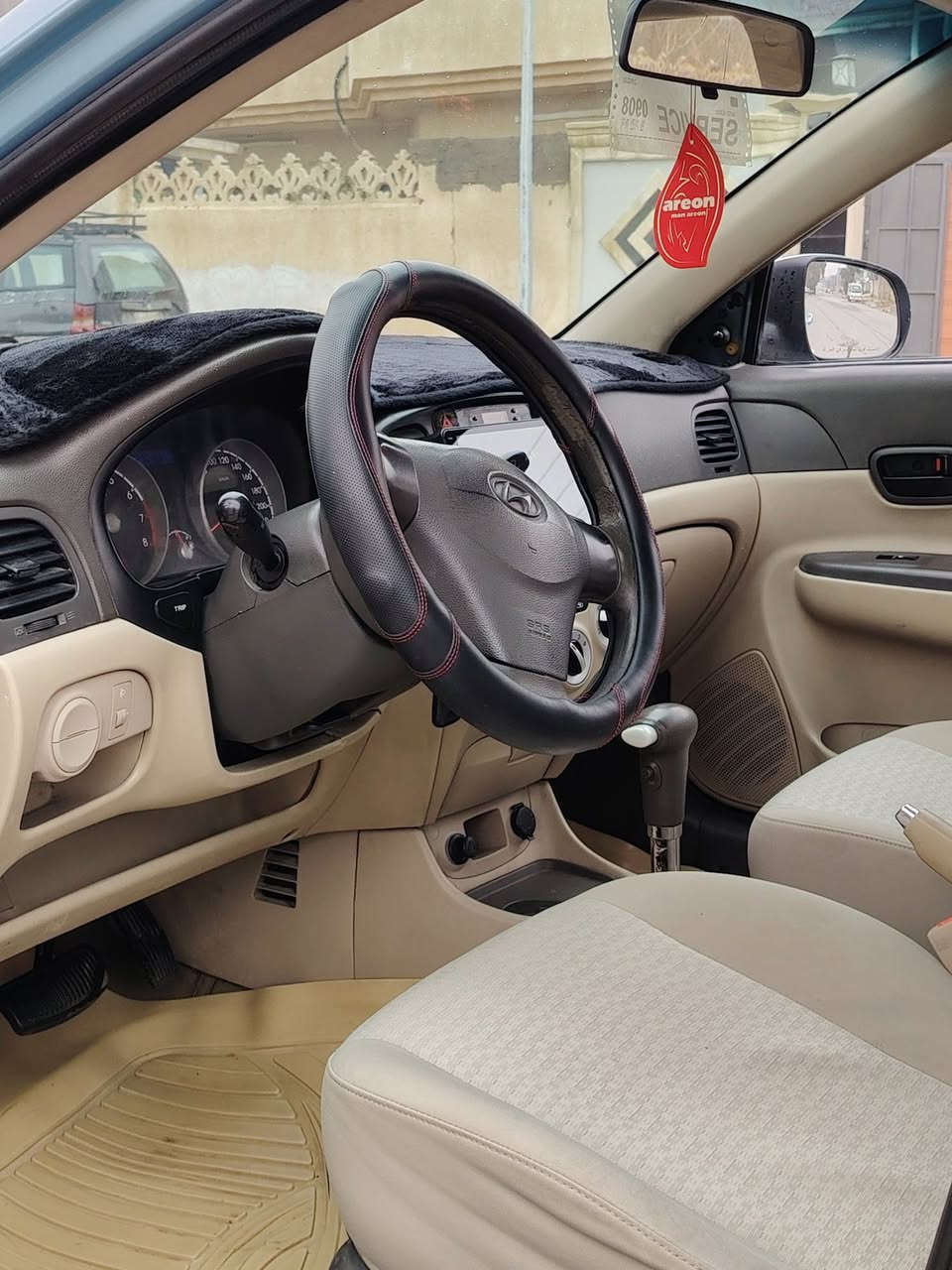 اكسنت للبيع موديل 2010
بدون ضرر مكينه 16
كابون بنزين 
رقم سنويه وهزه جديده 
سياره باسمي 
شرط محرك كير توماتيك 
طخم وتيرات جديد 
سياره جاهزه بدون أي مصرف 
السعر 97ورقه 
الاتصال على الارقام 
***********
*********** 
اذااكو مراوس هم يرهم
