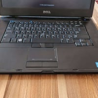 لابتوب • منافذ شغّالة • يشغل قرص