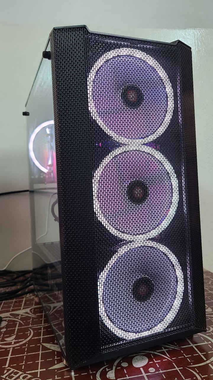 السلام عليكم ❤️

متوفر تجميعات مرتبة :
تجميعة رقم 1

Xeon E5 2680 V4 New
14Cores / 28Thread

Cooler 120ML Mass RGB NEW

M.B X99 DDR4 4-Slot RAM New

RAM 16GB DDR4 Like New

GPU : RX 580 8GB Axel 2Fans
كارت مرتب حرارته مستقرة

Storage : SSD 128GB Walram New 
+ HDD 500GB Slim Toshiba New

PSU 550W FSP HV Pro 80% Plus New
بور ممتاز ماركة FSP

CASE King Fight Mesh + 4FANS 140ML RGB

كيس تهويته ممتازة حجم المراوح 140ML ورمونت وتحكم كامل

السعر 390 ألف ❤️

تجميعة رقم 2 :

CPU : Xeon 2650 V4 New
12Cores / 24Thread

Cooler 120ML Mass RGB New

M.B X99 DDR4 4Solt New

RAM 16GB DDR4 New

GPU : RX 580 8GB 2Fans
كرت مرتب حرارته مستقرة 
Storage : SSD 128GB + HDD 500GB NEW

PSU 550W FSP HV Pro New

CASE Xigmatek + 4FANS RGB

السعر 375 ألف ثابت 💚

قطع للبيع :
M.2 Sata 2TB WD Red SA500 New

يجي شرحتين 

السعر 200 ألف ❌️

السعر 180 ألف ثابت 💜

Case Gamdais + 3Fans RGB Used

مستخدم السعر 55 ألف 🌷

RAM 16GB DDR4 Hyper-X New

السعر 80 ألف جديد 🪼

مكاني موصل متوفر توصيل لجميع المحافظات 💜

للتواصل : ***********
