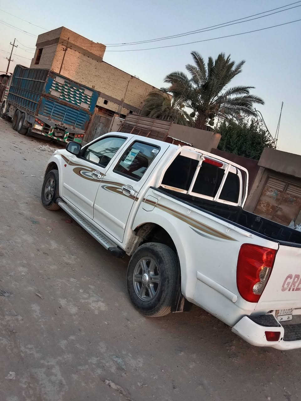 بيكب كريت ويل رقم بابل موديل ٢٠١٥ سنويه ل٢٨ مكفوله كفاله كير ومحرك وتبريد وحداديه مكفولات تخم تايرات موجوده بالحله حي نادر سعر ٧٢وبيه مجال ***********
