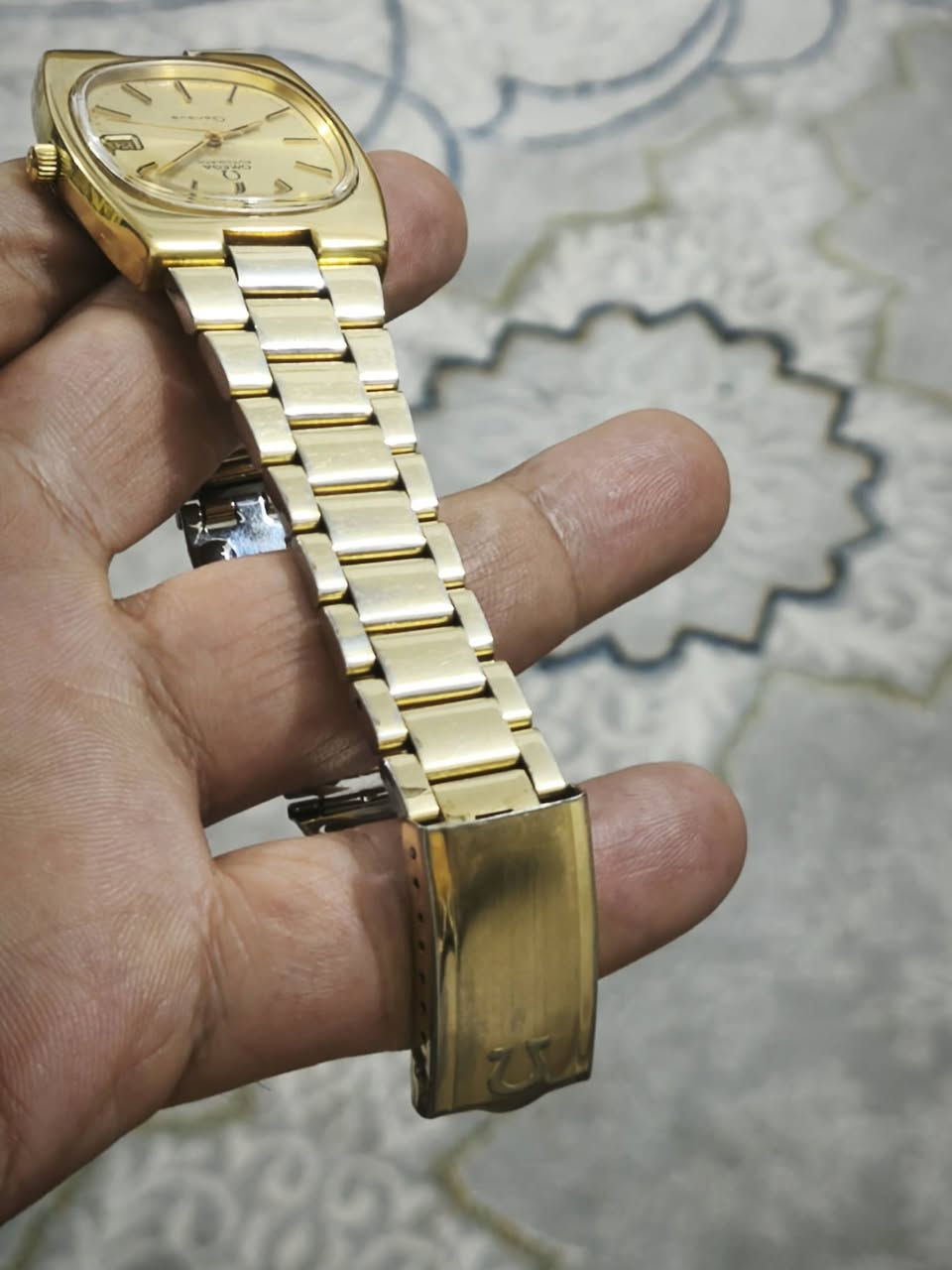 اوميكا جنيف اوتماتيك قطر ٣٦ نظافه ممتازه.
للاستفسار خاص


**إذا كنت صاحب هذا الإعلان وتريد حذفه لأي سبب، رجاءا أرسل رسالة إلى الدعم الفني**