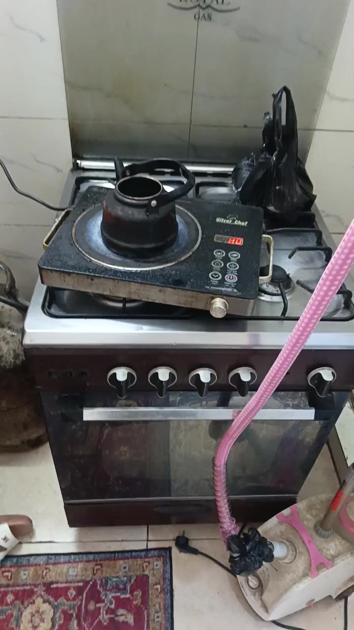 للبيع نضيف فرن شغال
اربع عيون خضرا 
سعرا ٨٠  الاف بغداد الشعب 
***********
