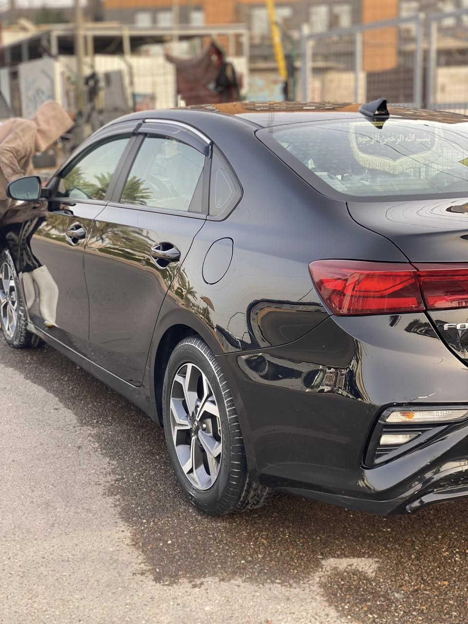 كيه فورتي للبيع
ماعدك كلمه لتواعد العالم ومره فدوه العينك

الموديل ؛2019

حادثها :ربع دعاميه بل باب صدر عكس السايق بيها شبر واحد بارد وبيها شكم رصعه مال حالوب بل قماره  

كير ate ومكينه خير من الله  

مواصفات عادية تحكم ستيرن جهتين كروز مثبت سرعه تحديد مسار حساس بريك شاشه كبيره تدعم الكار بلي كامره خلفيه سونار موجود لو تحب تصعد براحتك

المكينه 2000دوش

مكاني شعب احي اور

***********
