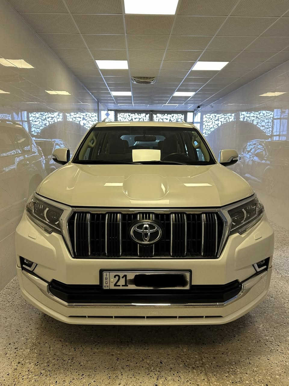 پرادو 2022 للبيع نقد فقط 
مواصفات TXL 
السيارة بحالة الوكالة مكفوله من كلشي لا صبغ لا تبديل لا تعديل لا شخط 
ماشية 61 الف حقيقي 
محرك وگير وحدايدة وتخم تاير دنلوب جديد ترايها مال زيرو 
رقم سليمانية الدولي تحويل بنفس اليوم 
العنوان سليمانية 📍
السعر 465 
للأستفسار اتصل ***********
