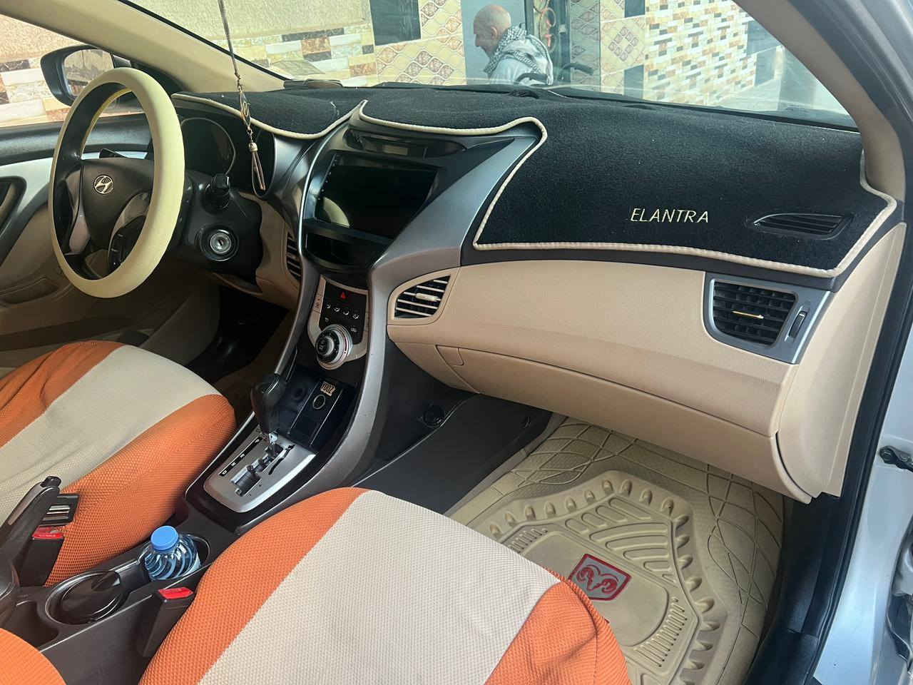 انترا خليجي مكينه وكير مكفولات مكينه 1600 بدي مكفول بي بس بارد  سياره بسمي ورقمها مميز وشغال تدفئه وتبريد وشاشه وكامره خلفيه وحساسات ولايت زنون وسعر 95 /الرقم ***********
