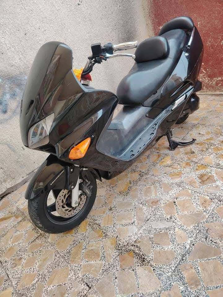 السلام عليكم 
دراجه فورزا 06 دراجه نضيفه وبلاديه محرك مامفتوح 
عوزهه ترتيبات بسيطه السعر 800
الشراي يتصل /***********
