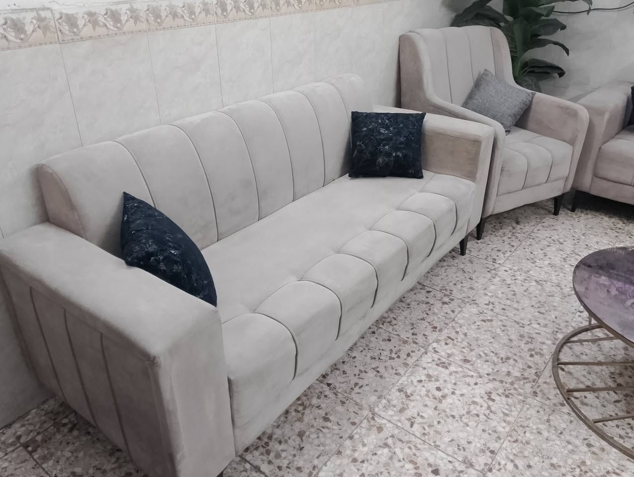 عشره مقعد… لون اوف وايت كله ابلوك  اقماش كتان. سعره  225


**إذا كنت صاحب هذا الإعلان وتريد حذفه لأي سبب، رجاءا أرسل رسالة إلى الدعم الفني**