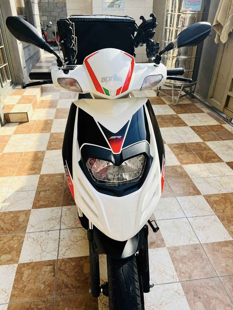 سلام عليكم شباب دراجه للبيع ابريليا إيطالي دراجه فوووول نظافه جديده بمعنى الكلمه ماشيه 8 آلاف مكينه 150 سيسي دراجه بيه ظمآن 10 ألاف السعر مليونين و200 وبيه مجال للطيبين مكاني فلوجه حي نزال التواصل ع الرقم ***********واتساب اتصال
