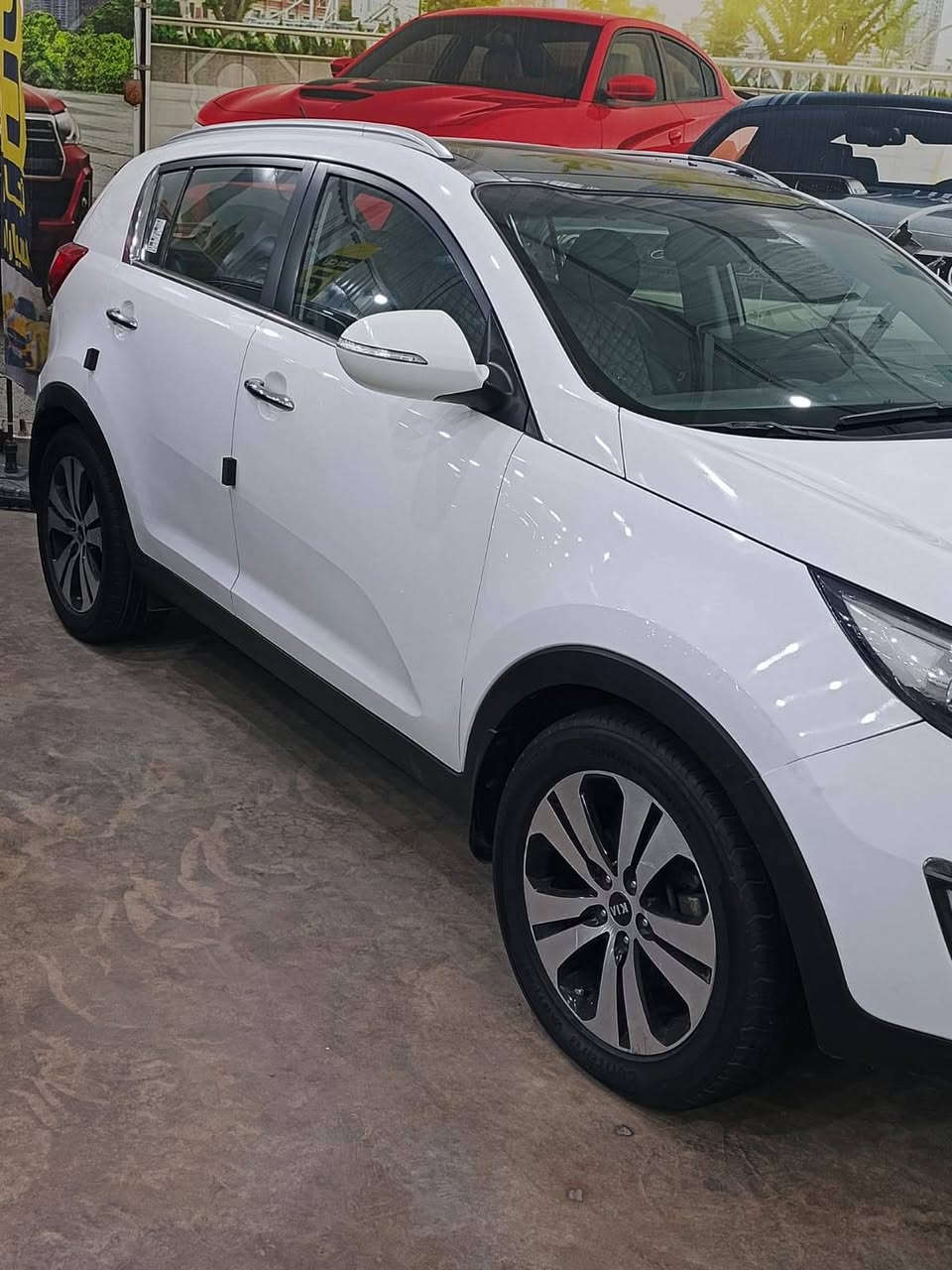 السلام عليكم 
كيا اسبورتج خليجيه موديل 2012 ماشيه 85 محرك 2000 دوش فول الفول مواصفات بانوراما وبصمه وجلد وكشن كهرباء خمسه ويل كب كامره حساس مري شفط لد امامي خلفي فول تحكمات دبل ايرباك السيارة مكفوله عام ماعدا شبر صبغ في البنيد بدون دواخل محرك كير تبريد حداده كهربائيات مكفوله هزه وسنويه ورقم بغداد السعر 154 وبيها مجال بسيط 
العنوان بغداد الاعظميه قرب ساحه عنتر 
موبايل/***********
