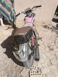 دراجه للبيع اربعه كير اوراق وبيه خيط بخار شويه الي يريدها يتصل على هذا...