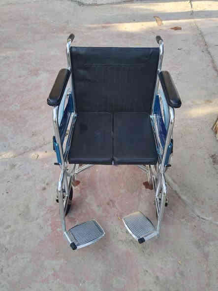 السلام عليكم كرسي معاقين استعمال قليل السعر ١٠٠
جسر اديالى الجديد الكرغوليه ***********
