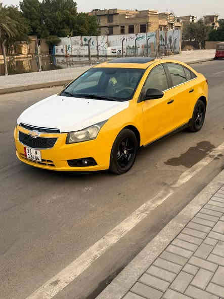 السلام عليكم شوفرليت (كروز) للبيع موديل (2013) السياره فول تحكم ستيرن تبريد تدفئه بلكشنات. فتحه كشنات كهربائي صدر جديد مصفره السياره هيئه وغرامات مكينه (1400تيربو) ماكو صرف بانزين سياره جاهزه السعر(73) وهذا رقمي *********** مكاني بغداد
