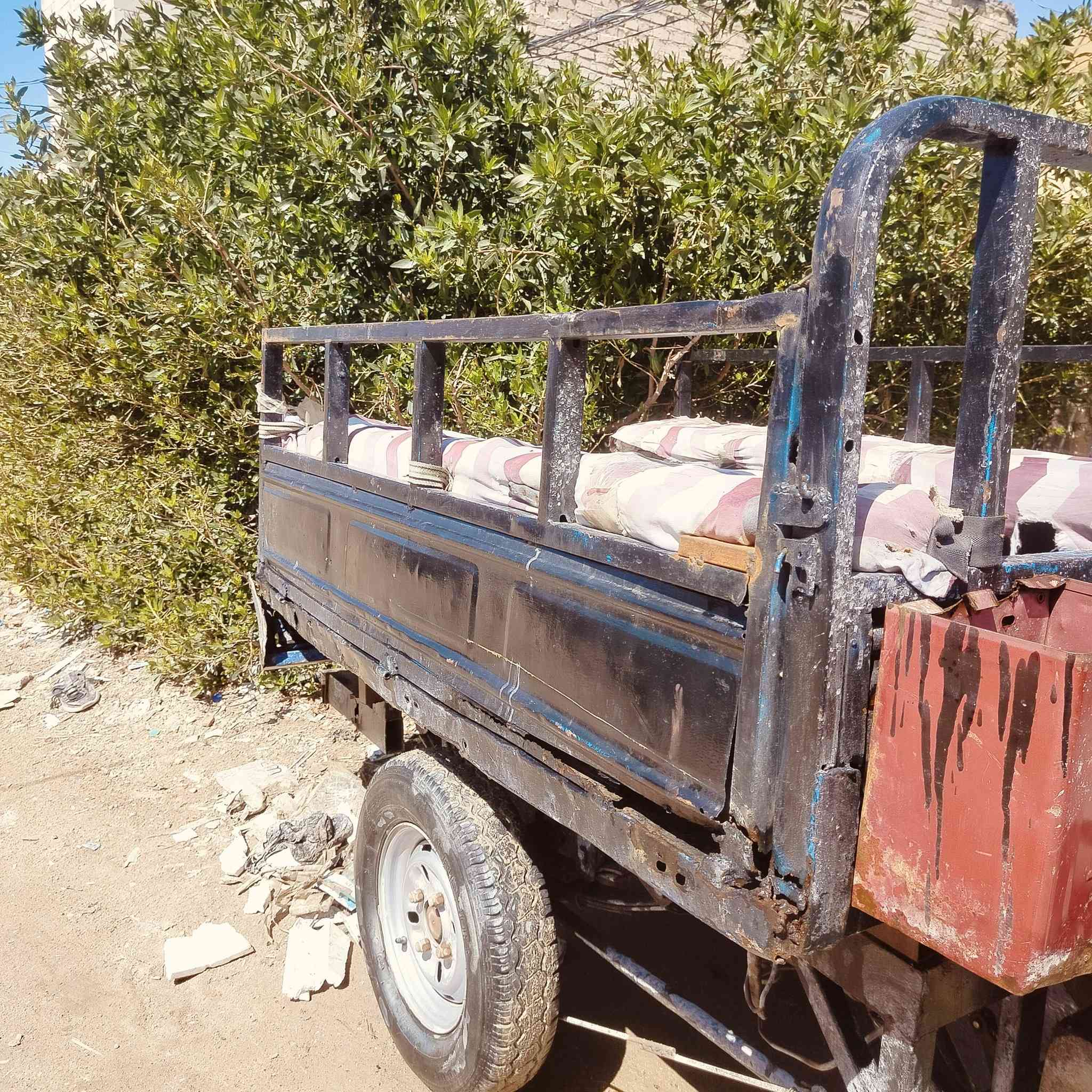 ستوته موديل 2009 محرك 2025 مامفتوح اكسن جمره ضفيره جديده رقم اسود وسنويه وراعيه موجود السعر 900 وبيه مجال المكان النجف ***********
