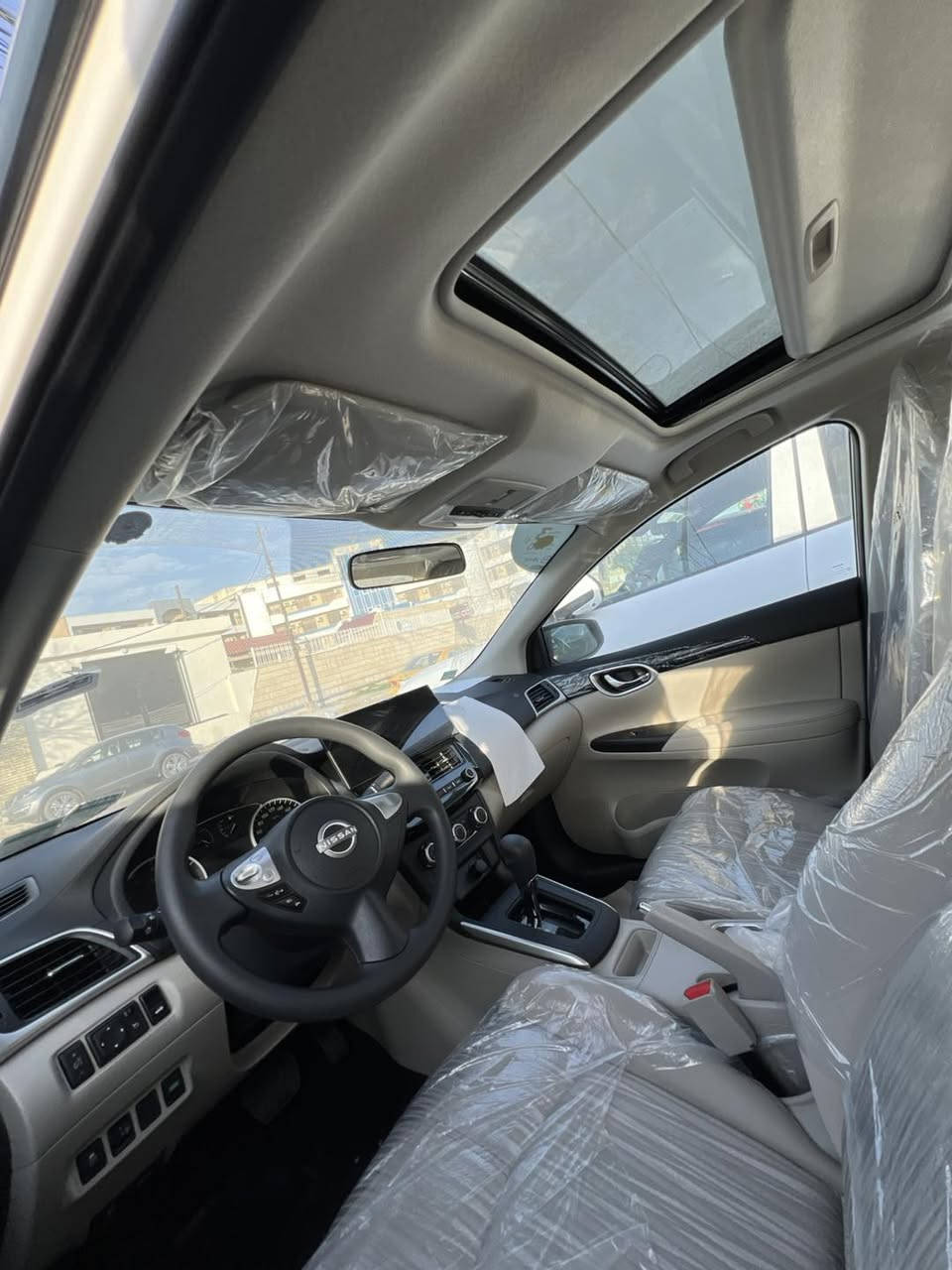 السعررر🔥🔥🔥18500 مليون بدون رقم 

20،500 مليون مرقم 
نيسان سنترا موديل 2025
فتحه
بغداد الكريعات معرض القمه
***********
