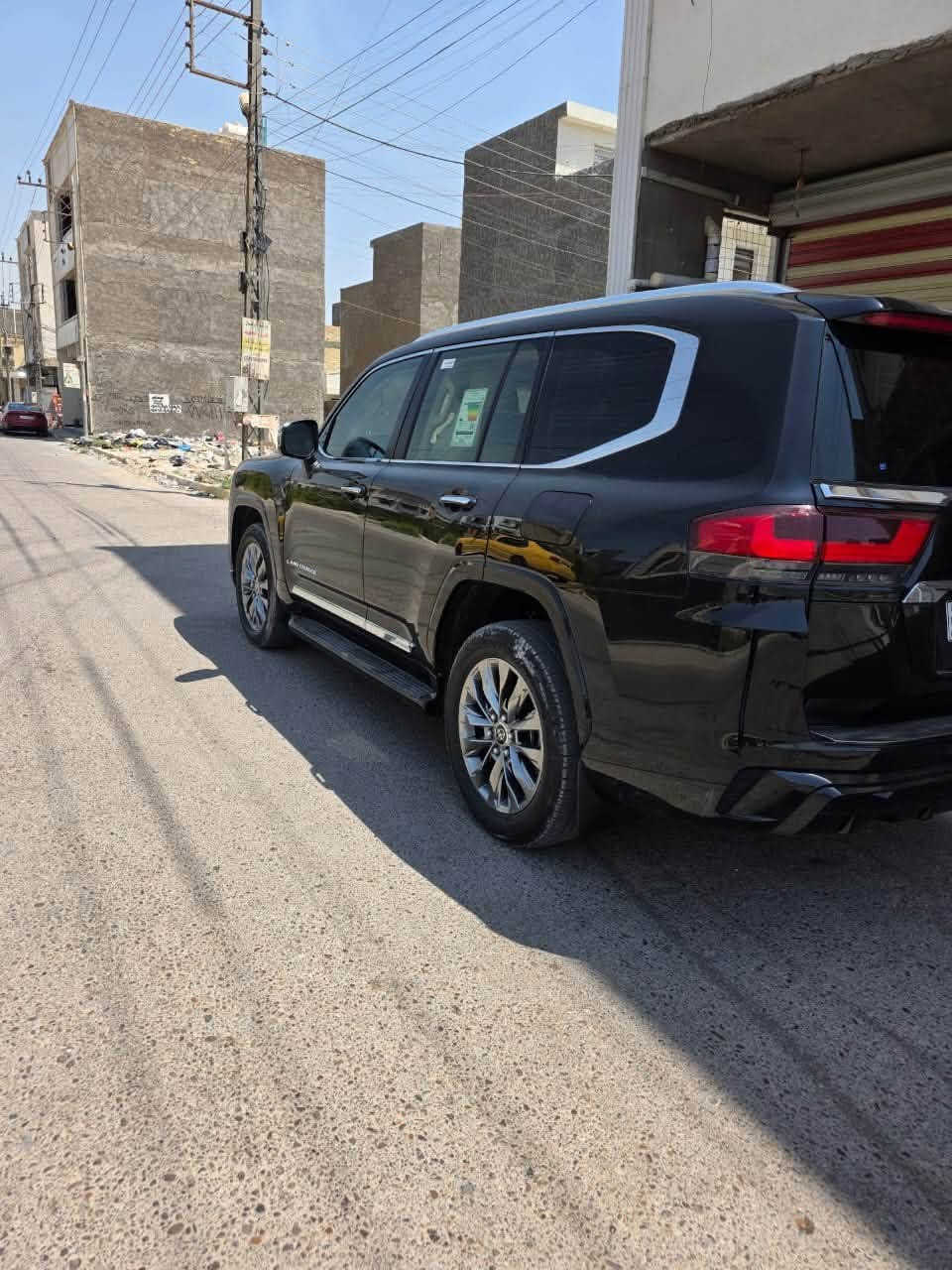 السلام عليكم
لاندكروز للبيع ..VX لمتدد

موديل : 2024

عداد المسافه : 25 

الرقم : بغداد ( بأسمي) 

السياره : كفاله عامه / بعده بوضع الزيرو 

المواصفات 

* مكينة 4000تنفس طبيعي

* بريم اصل لسيارة 

* 4ابواب بصمة

* ابواب شفط 

* سلايد روف/فتحة سقف

* رادارات أمامية وخلفيه وجانبية

* كشنات أمامية تدفئة وتبريد

* كامرات أمامية خلفيه ومحيطية

* كشنات خلفية كهرباء

* شاشات كبيرة 

* كشن لسائق خزن ميموري.

* تحديد مسار .

* توقف ذاتي.

* ثلاجة .

* شعار لاندكروز فتحة الأبواب 

* جنطة كهرباء

العنوان : بغداد - السيدية 

السعر 75000$يعني750ورقة وبيها مجال 

باقي التفاصيل الاتصال ؏ الرقم او واتساب 

***********
