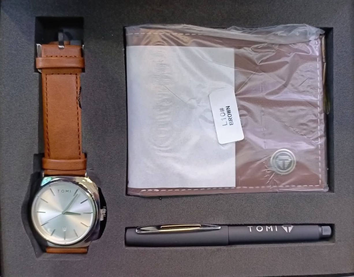 بكج من ماركة تومي
يحتوي على ساعة +محفظة + قلم 
السعر 20 ألف


**إذا كنت صاحب هذا الإعلان وتريد حذفه لأي سبب، رجاءا أرسل رسالة إلى الدعم الفني**