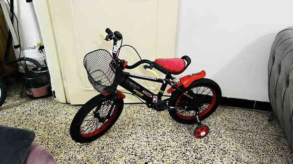 بايسكلات حجم 16 وسيت طبلات ب50 مكان البنوك  تواصل ***********
