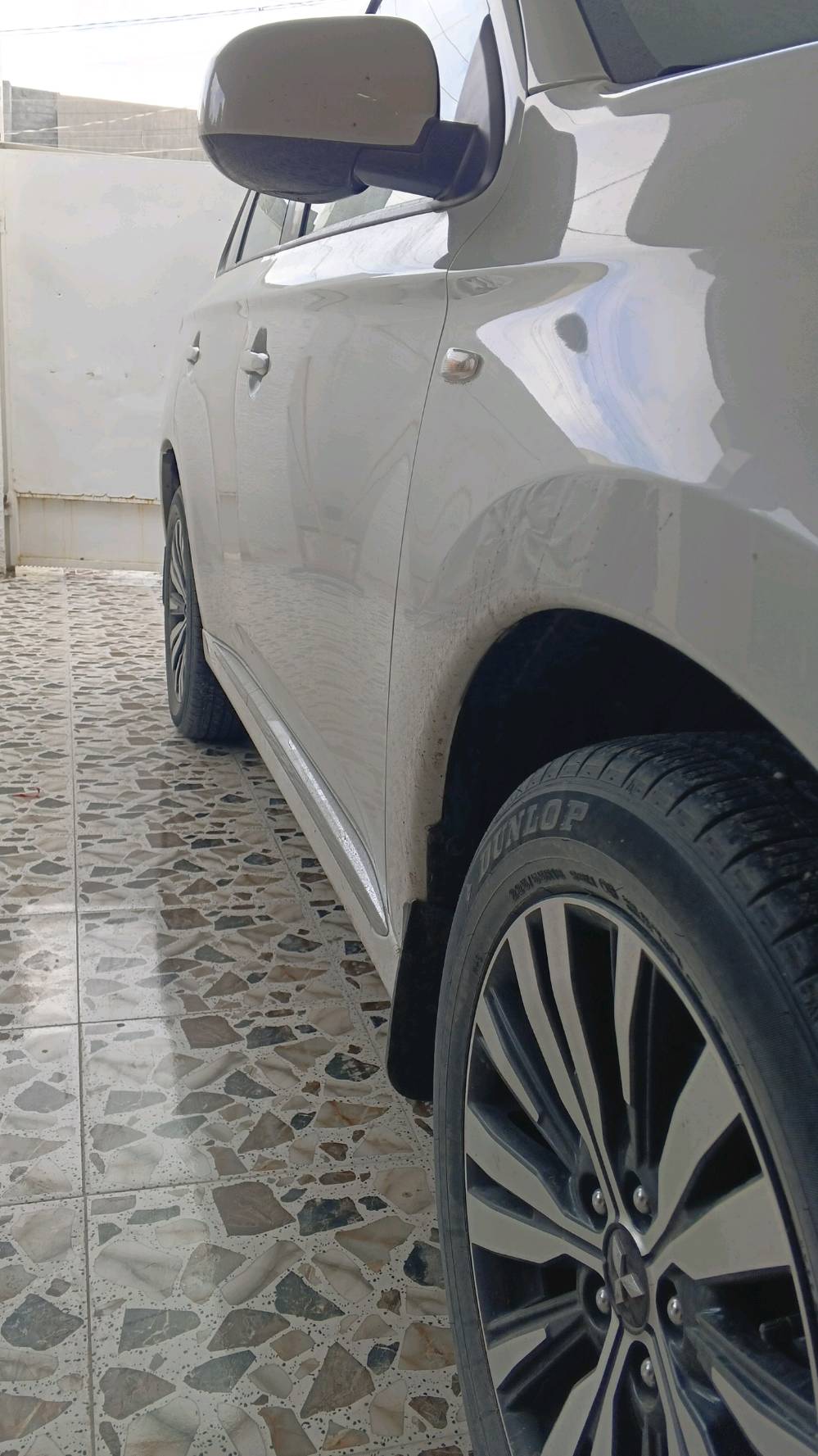 ميتسوبيشي اوتلاندر موديل 2022 ماشية 5500 كم خليجي محركMovc2000تنفس طبيعي كيرcvtثلاث وضعيات قياده ايكو نورمال سبورت كامرة خلفيه شاشة تحكمات مقود مثبت سرعة تسخين مقاعد أمامية دخول ذكي بصمة تشغيل عن بعد كشنات جلد أرضية السيارة جلد أوامر صوتية السعر 185 وبيها مجال مستعجل على البيع هاتف *********** مكاني صلاح الدين قضاء بلد 