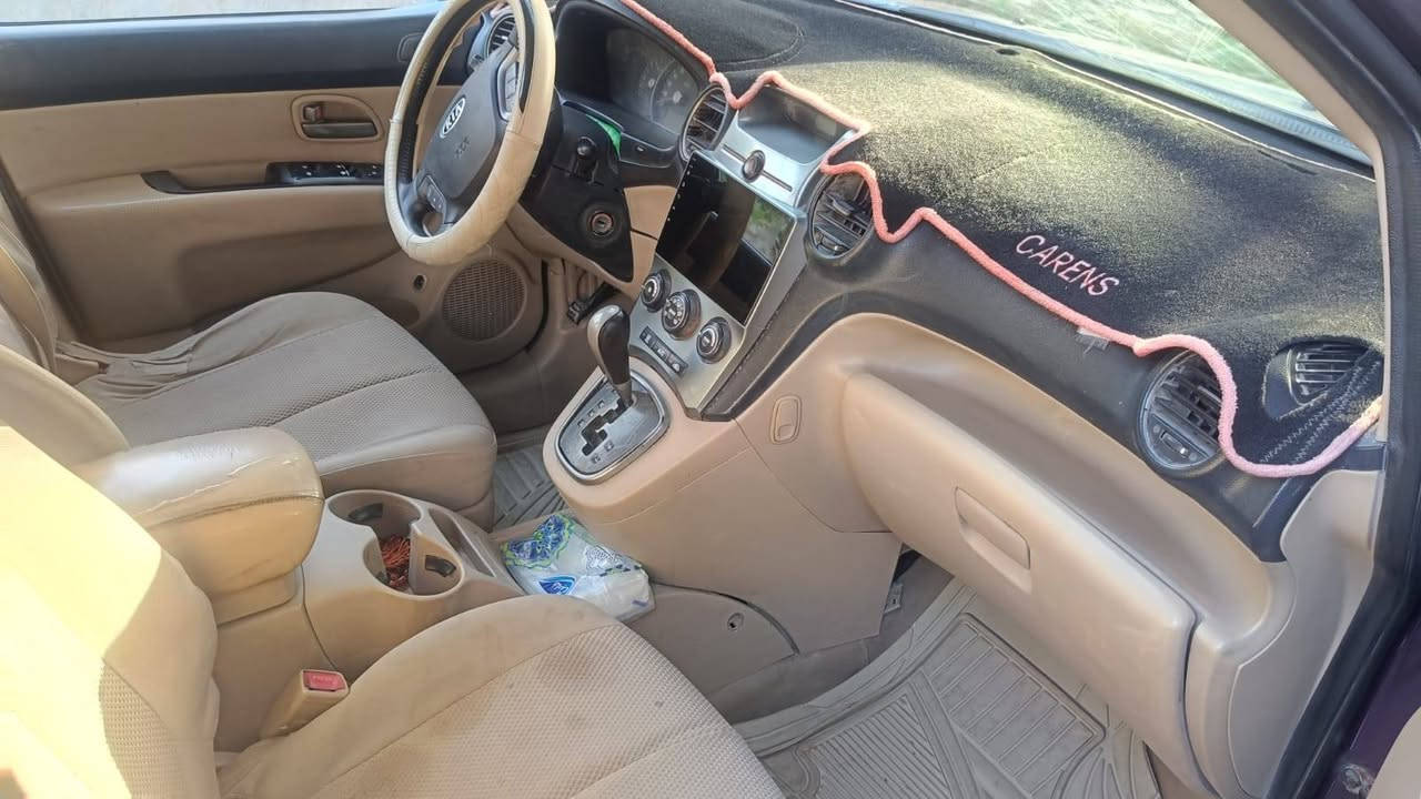 السلام عليكم ورحمة الله وبركاته كيا كارنزا موديل ٢٠٠٨ محرك ٢٤٠٠ جاهزه سعرها ٩٠ وبيها مجال رقم بصره انكليزي راعيها بالديوانية مكان السياره في الكوفة حي ميسان هذا رقمي *********** بيع أو مراوس بسياره تورن اقل سعر
